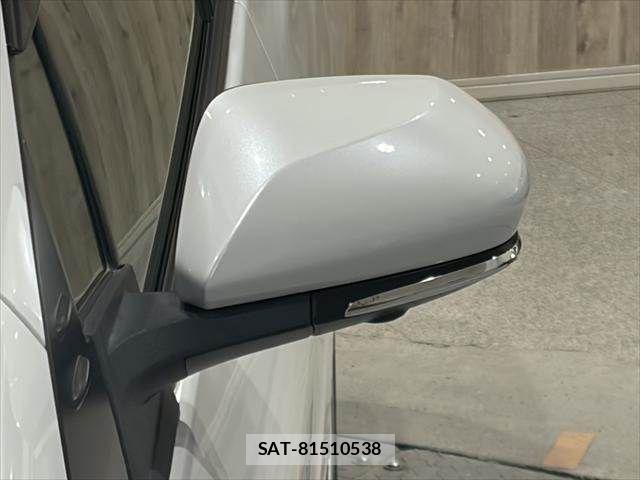 Toyota PRIUS 2021-11 7329424-23