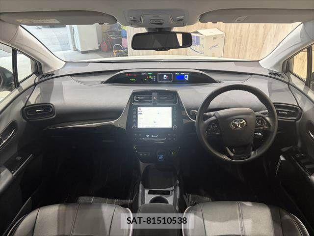 Toyota PRIUS 2021-11 7329424-2