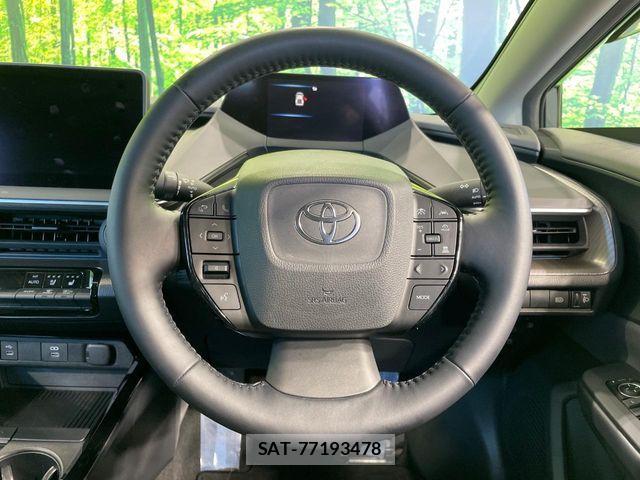 Toyota PRIUS 2023-05 7329402-11