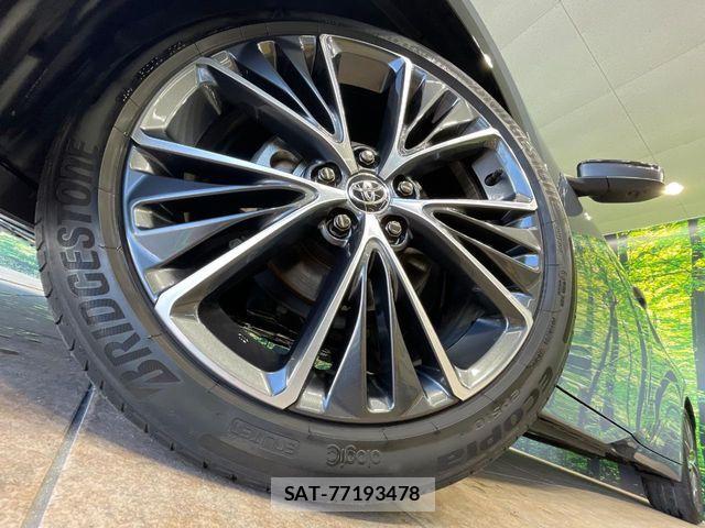 Toyota PRIUS 2023-05 7329402-13
