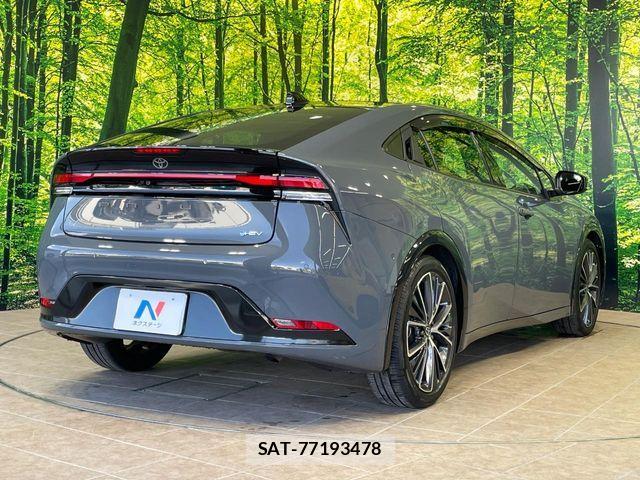 Toyota PRIUS 2023-05 7329402-17