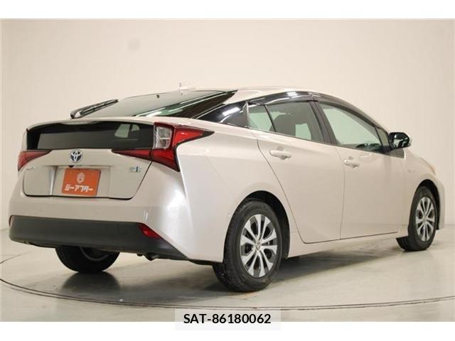 Toyota PRIUS 2019-04 7332704-11