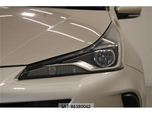 Toyota PRIUS 2019-04 7332704-14