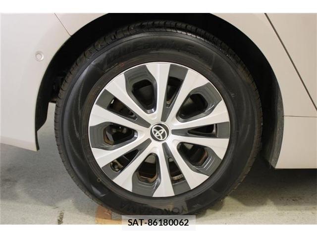 Toyota PRIUS 2019-04 7332704-22