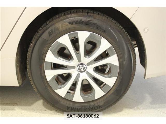 Toyota PRIUS 2019-04 7332704-23