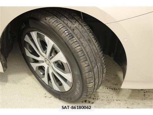 Toyota PRIUS 2019-04 7332704-27