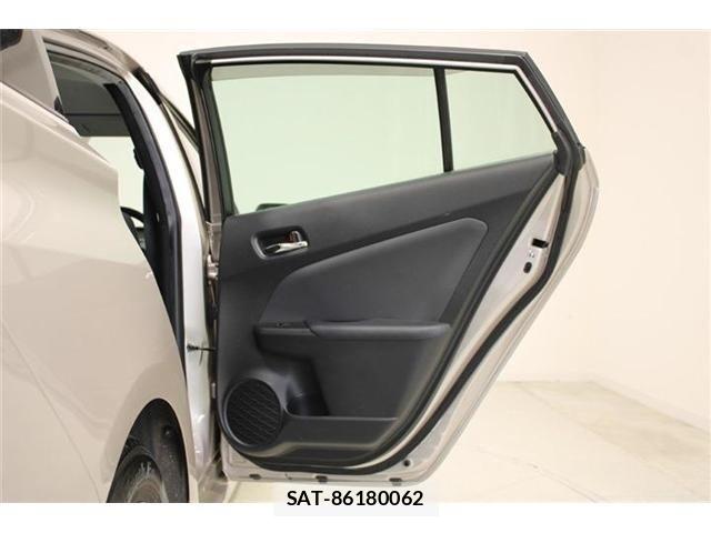 Toyota PRIUS 2019-04 7332704-29