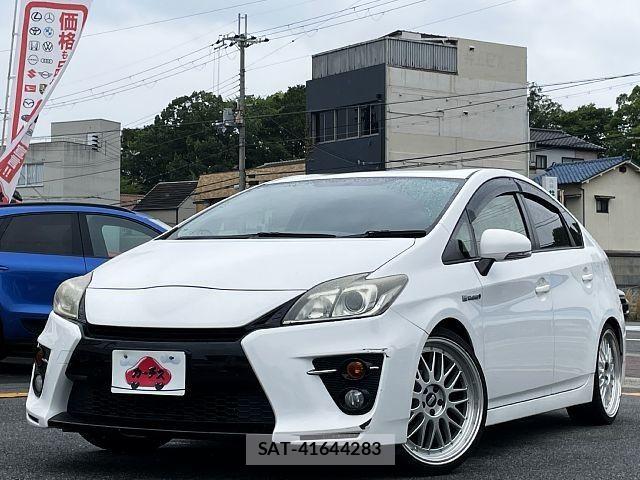 Toyota PRIUS 2013-05 7329454-0