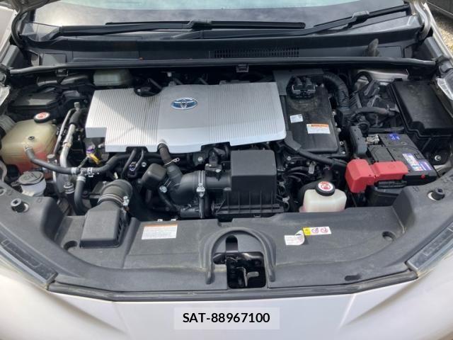 Toyota PRIUS 2017-06 7329447-15
