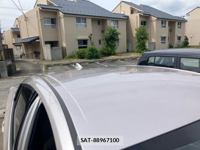 Toyota PRIUS 2017-06 7329447-16