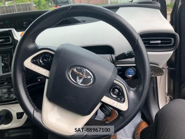 Toyota PRIUS 2017-06 7329447-7