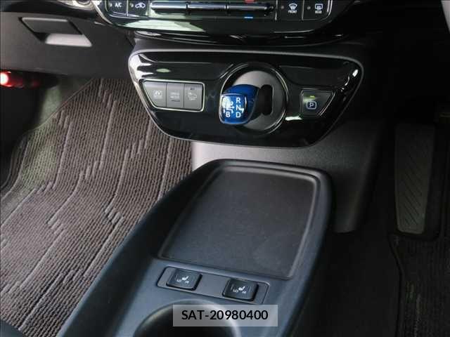 Toyota PRIUS 2019-09 7329419-11