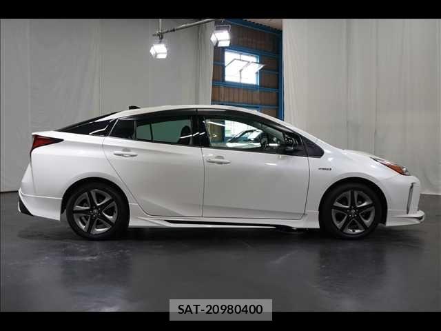 Toyota PRIUS 2019-09 7329419-15