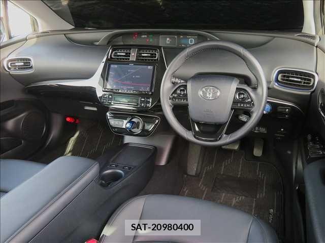 Toyota PRIUS 2019-09 7329419-1