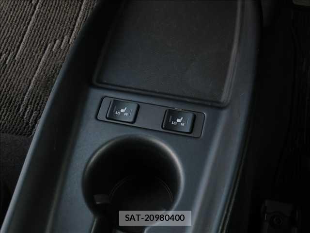 Toyota PRIUS 2019-09 7329419-6