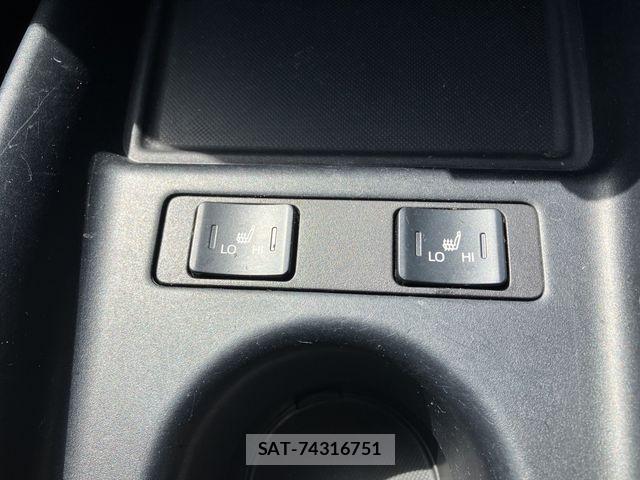 Toyota PRIUS 2019-10 7329439-22