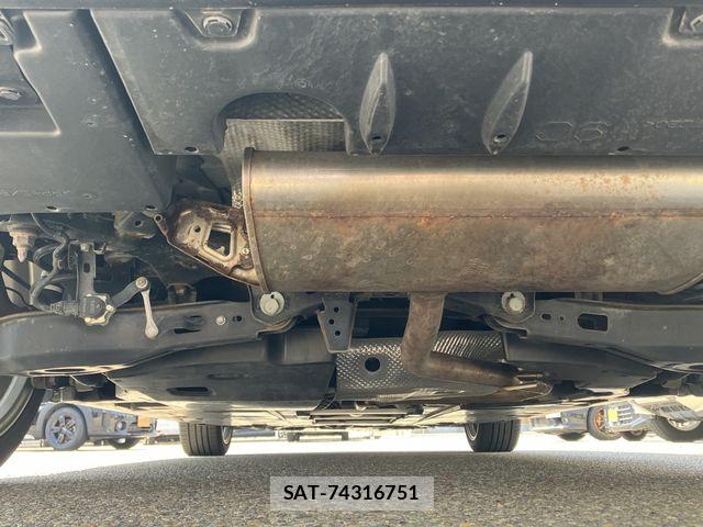 Toyota PRIUS 2019-10 7329439-28