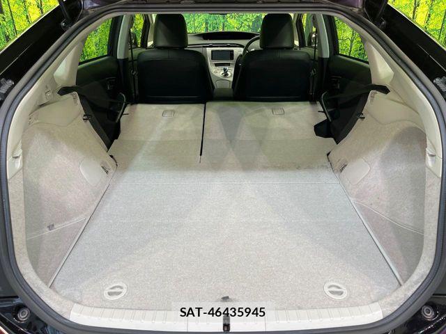 Toyota PRIUS 2014-10 7329455-9