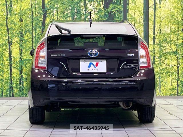 Toyota PRIUS 2014-10 7329455-14