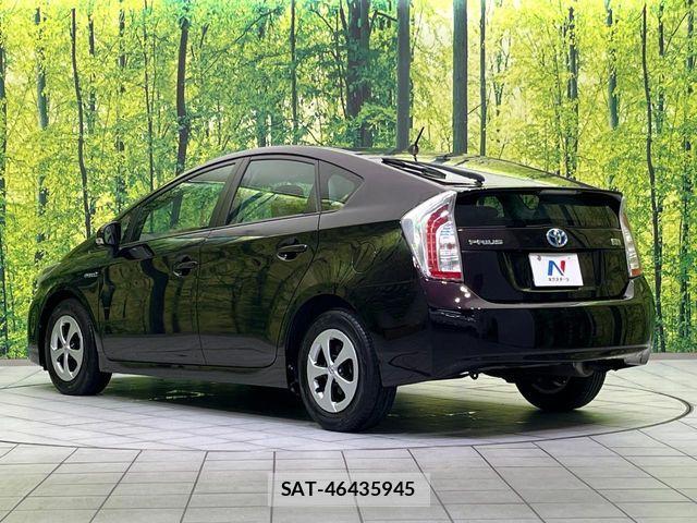 Toyota PRIUS 2014-10 7329455-16