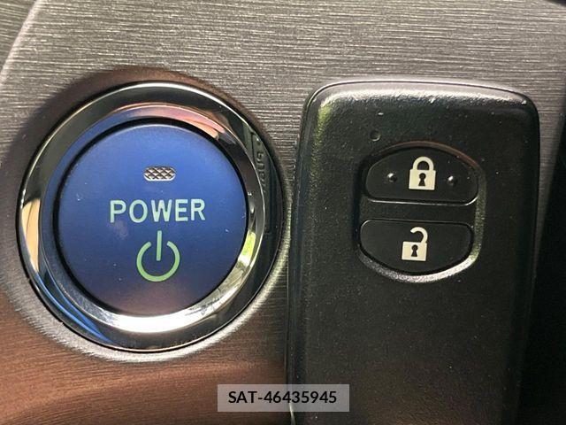 Toyota PRIUS 2014-10 7329455-5