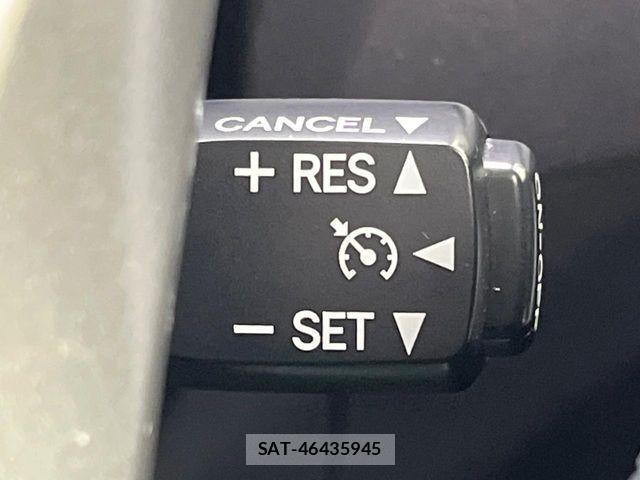 Toyota PRIUS 2014-10 7329455-6