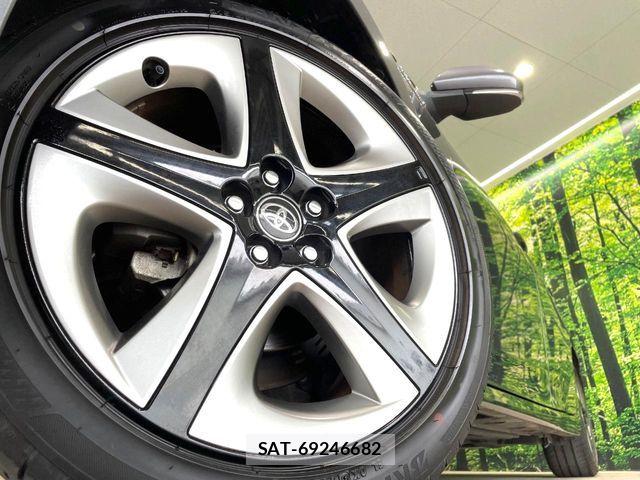 Toyota PRIUS 2019-12 7329422-12