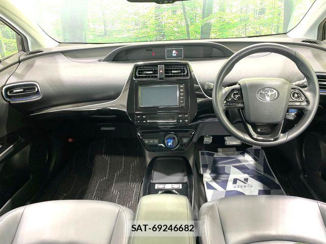 Toyota PRIUS 2019-12 7329422-1