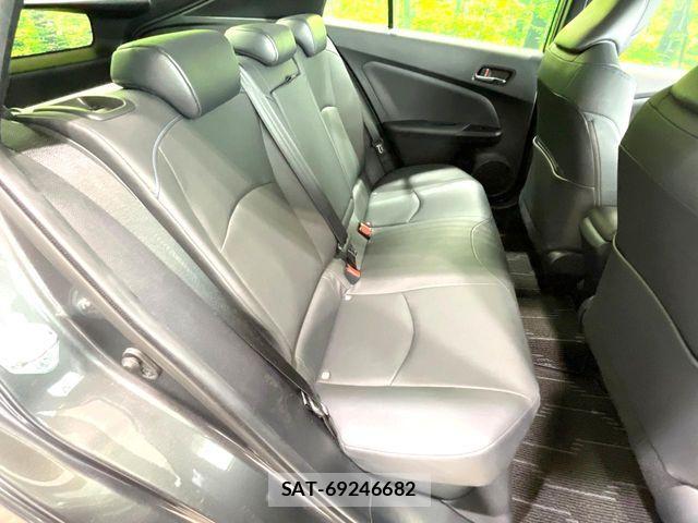 Toyota PRIUS 2019-12 7329422-8