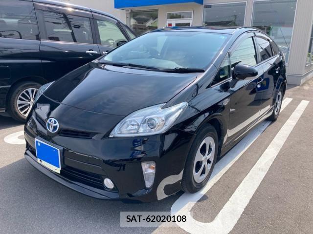Toyota PRIUS 2013-05 7329470-1