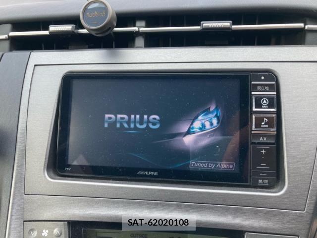 Toyota PRIUS 2013-05 7329470-19