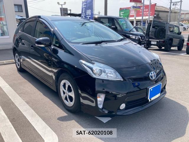 Toyota PRIUS 2013-05 7329470-2