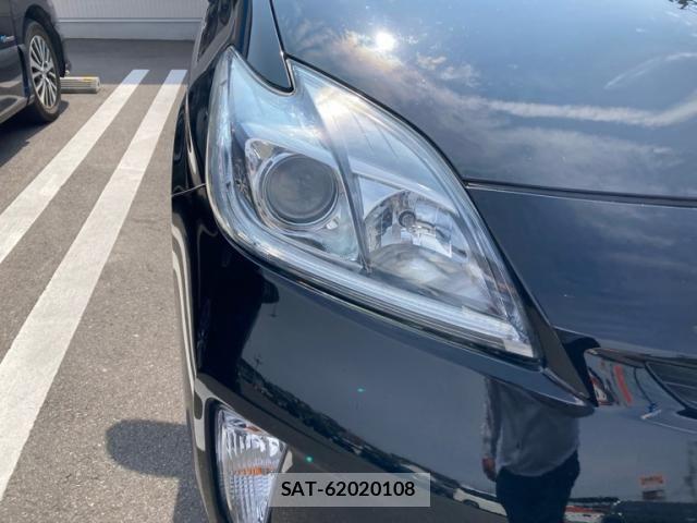 Toyota PRIUS 2013-05 7329470-3