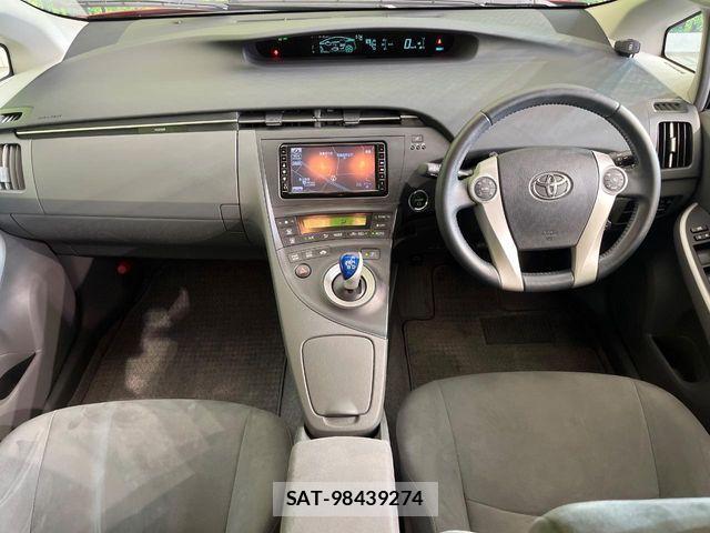 Toyota PRIUS 2009-06 7329452-1