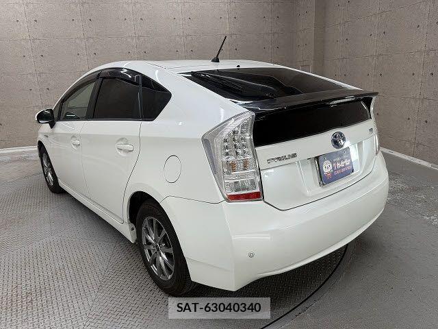 Toyota PRIUS 2009-09 7329464-2