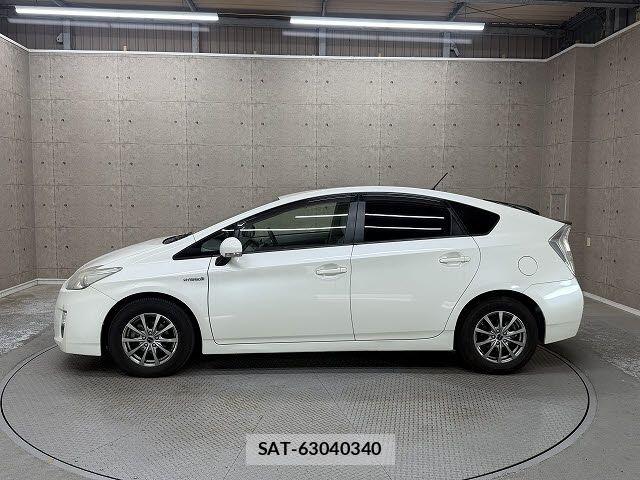 Toyota PRIUS 2009-09 7329464-5