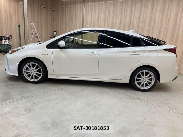 Toyota PRIUS 2019-01 7329433-25