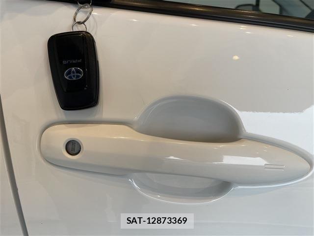 Toyota PRIUS 2020-02 7329430-9