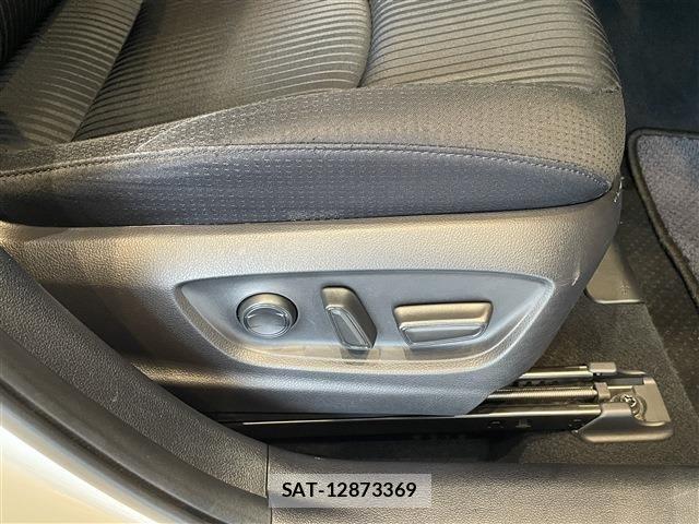 Toyota PRIUS 2020-02 7329430-17