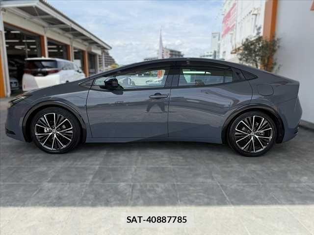 Toyota PRIUS 2023-02 7329405-10