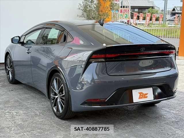 Toyota PRIUS 2023-02 7329405-12