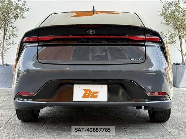 Toyota PRIUS 2023-02 7329405-13