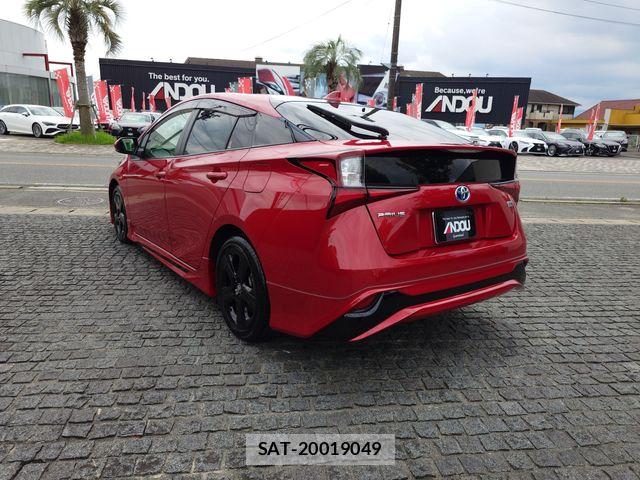 Toyota PRIUS 2022-03 7329425-2