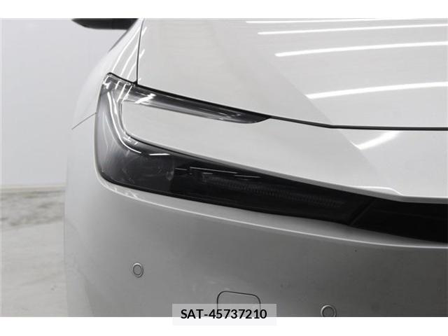 Toyota PRIUS 2023-04 7329415-11