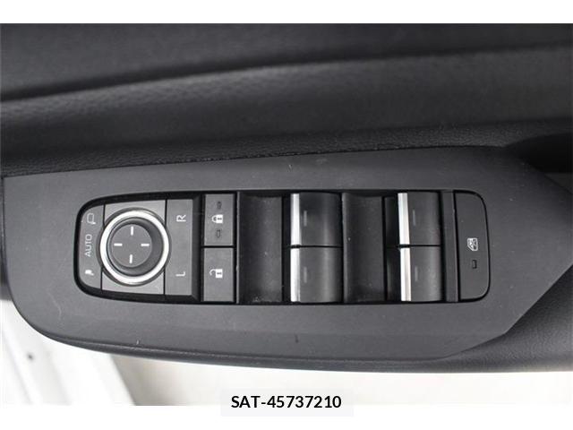 Toyota PRIUS 2023-04 7329415-28