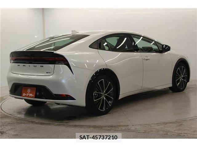 Toyota PRIUS 2023-04 7329415-4