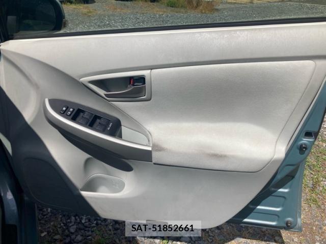 Toyota PRIUS 2012-01 7329490-10
