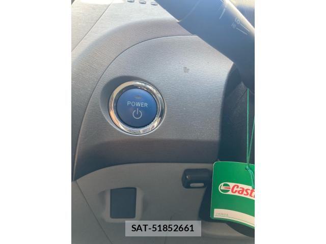 Toyota PRIUS 2012-01 7329490-16
