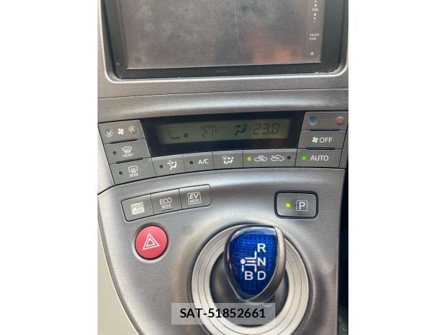 Toyota PRIUS 2012-01 7329490-19