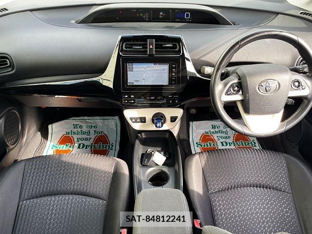 Toyota PRIUS 2016-06 7329442-1